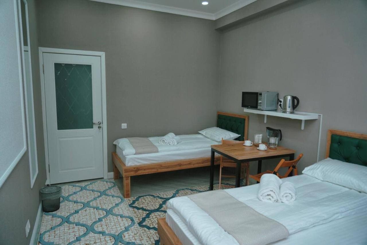 Halal Apart Hotel Almaty Ngoại thất bức ảnh